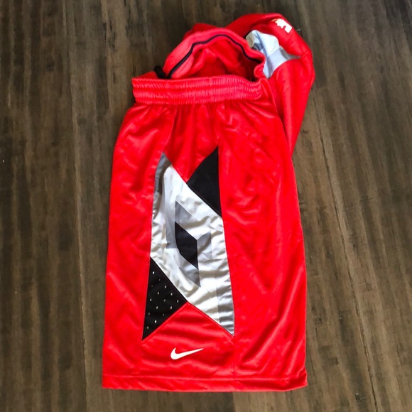 Nike Shorts - Picture 4 of 5